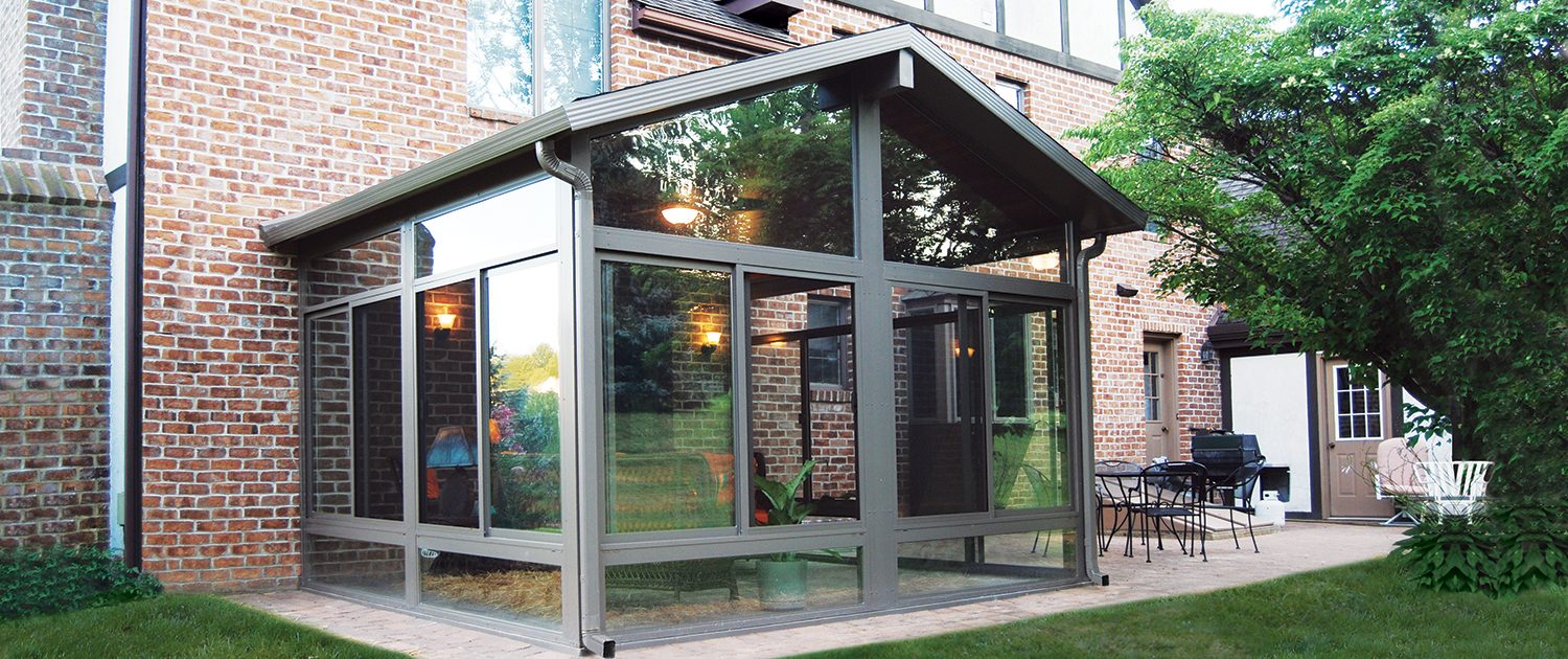 Rustic colors for sunroom